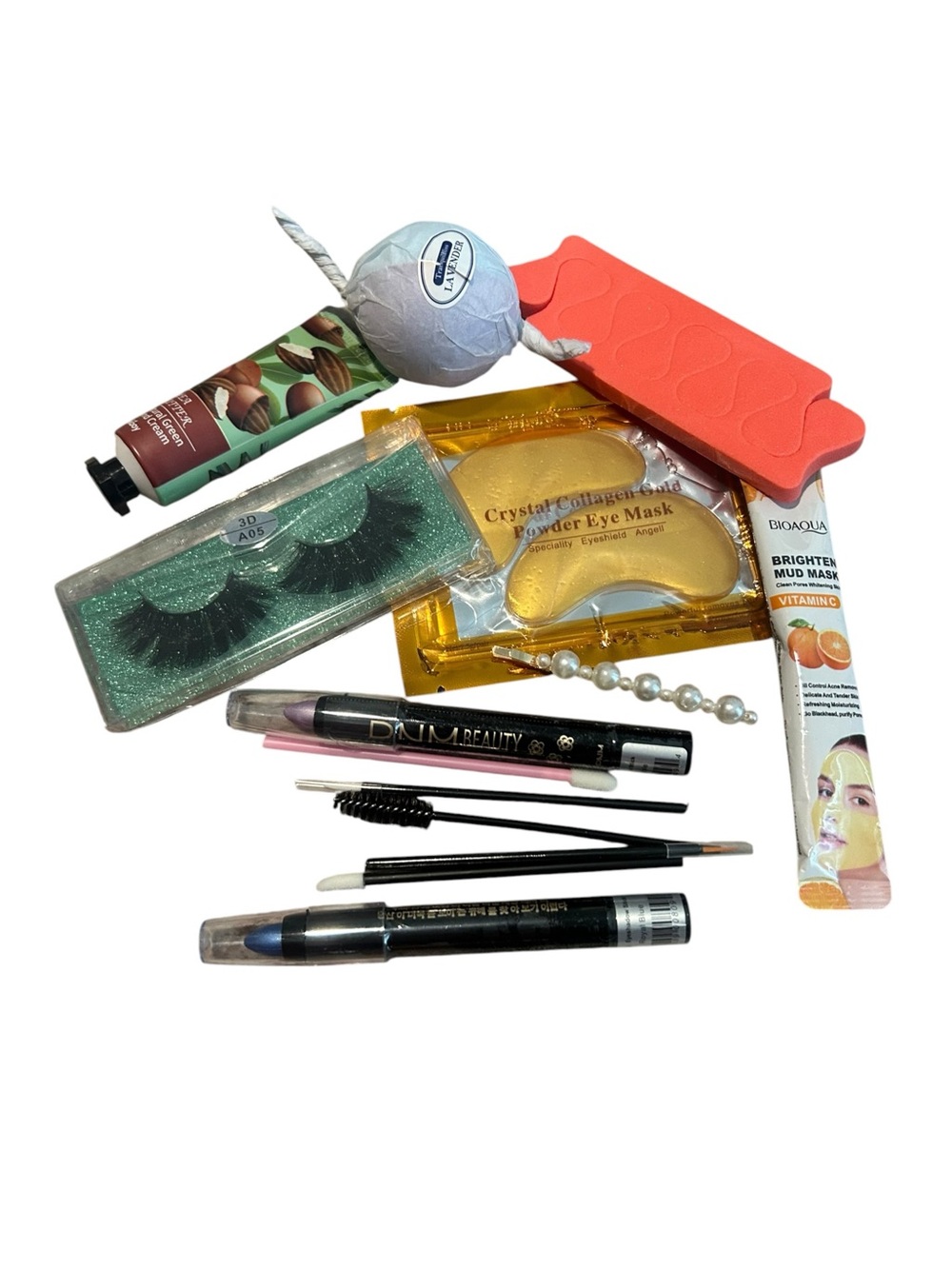 Beauty Essentials Set with Gold Eye Mask & Black Lashes - Assorted